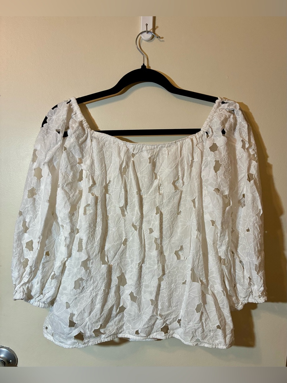 Trina Turk White Eyelet Puff Sleeve Cut-out Blouse 100% Cotton Coastal Preppy S - Picture 8 of 9